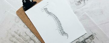 La différence entre spondylolyse et spondylolisthésis