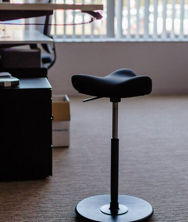 Tabouret ergonomique au bureau